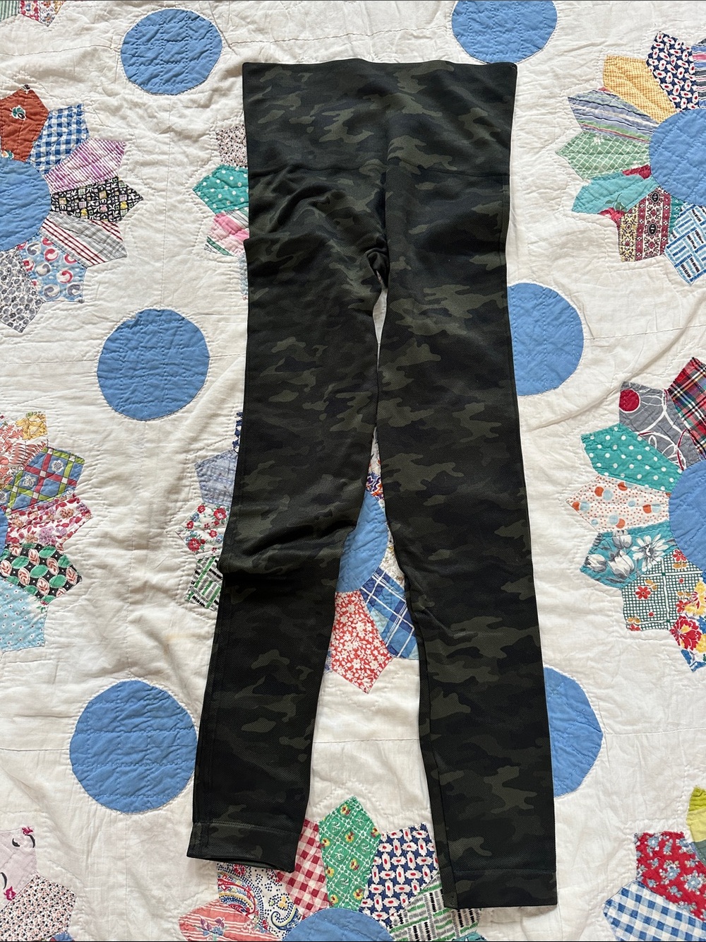 SPANX Green and Black Camo Leggings Sz S